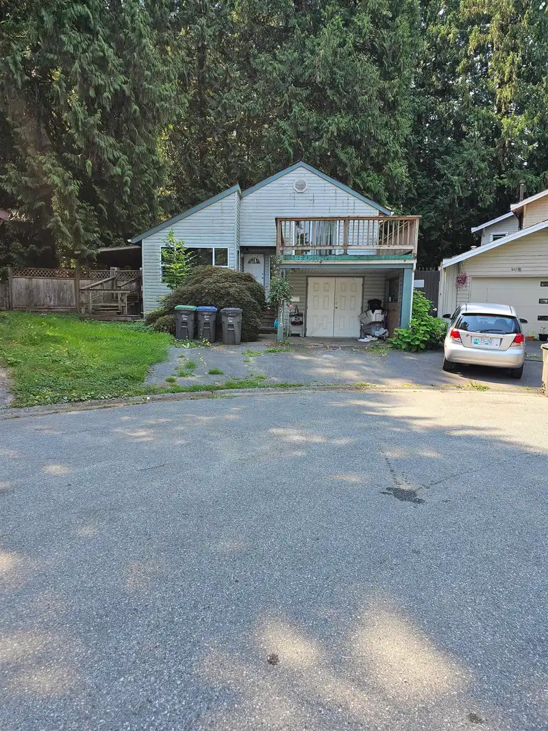14718 101A AVENUE - photo 2 of 2