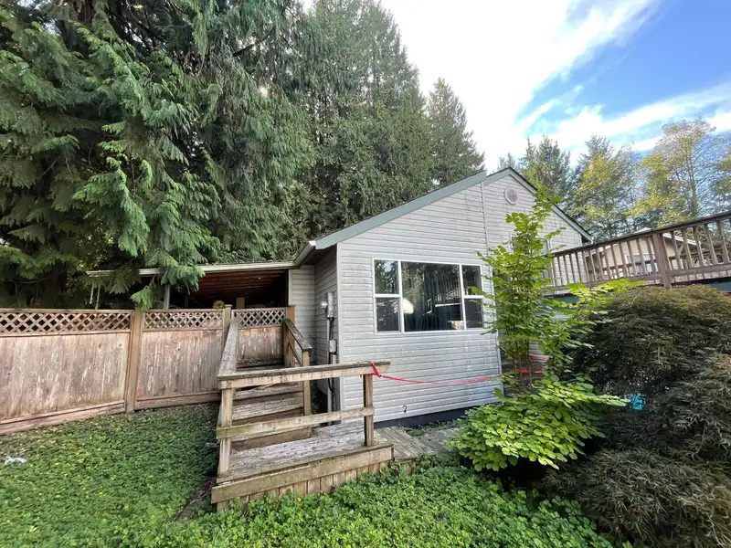 14718 101A AVENUE - photo 4 of 11