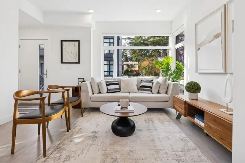 225 1010 W 47TH AVENUE - photo 3 of 16