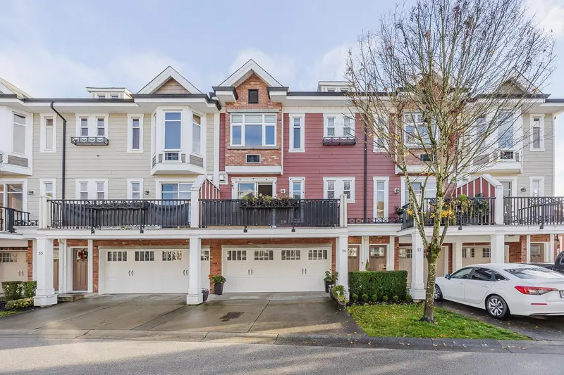 56 20738 84 AVENUE - photo 3 of 25