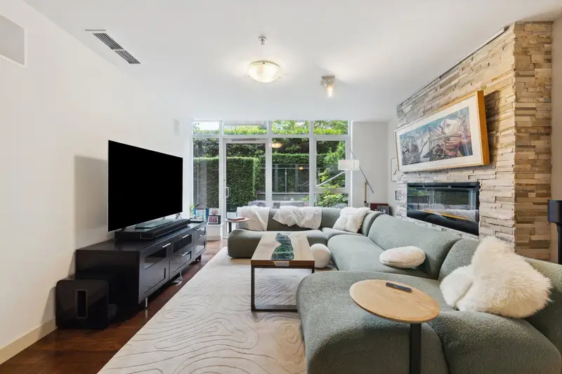 TH12 1233 W CORDOVA STREET - photo 2 of 25