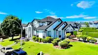 8253 151A STREET - thumbnail 32