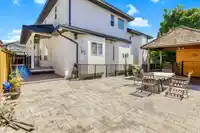 8253 151A STREET - thumbnail 33