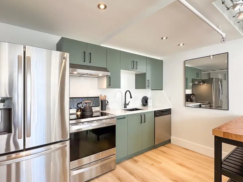 315 336 E 1ST AVENUE - photo 3 of 21