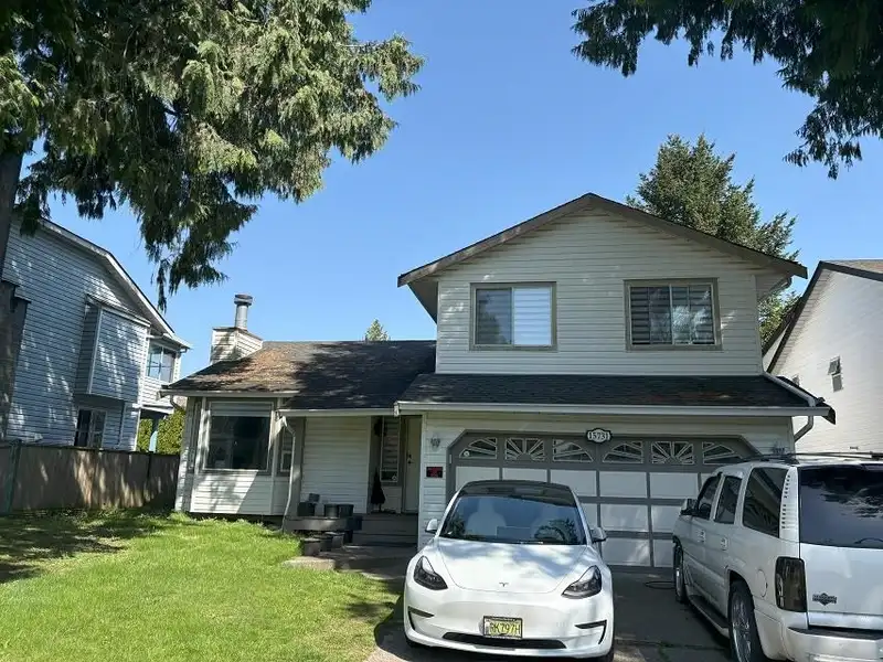 15731 96A AVENUE - photo 2 of 17