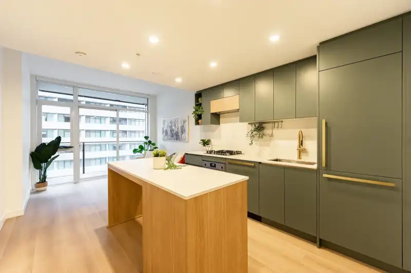 1110 13573 98A AVENUE - photo 1 of 30