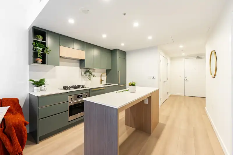 1110 13573 98A AVENUE - photo 3 of 30