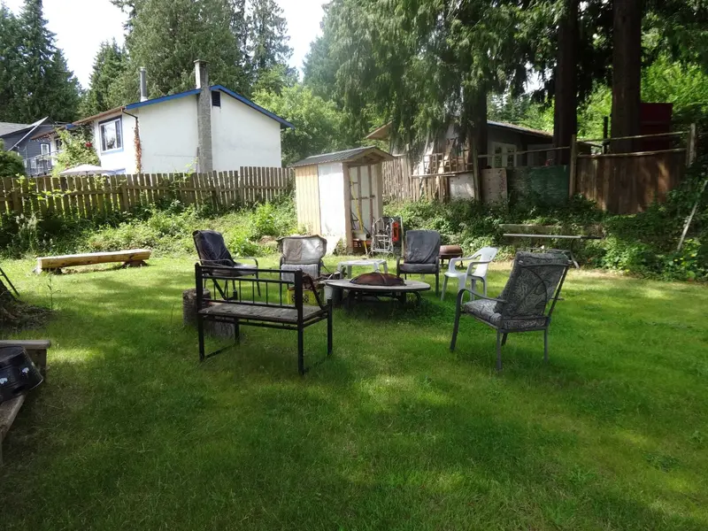 1088 SUNNYSIDE ROAD - photo 3 of 12