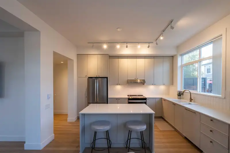 4 14151 58A AVENUE - photo 3 of 31