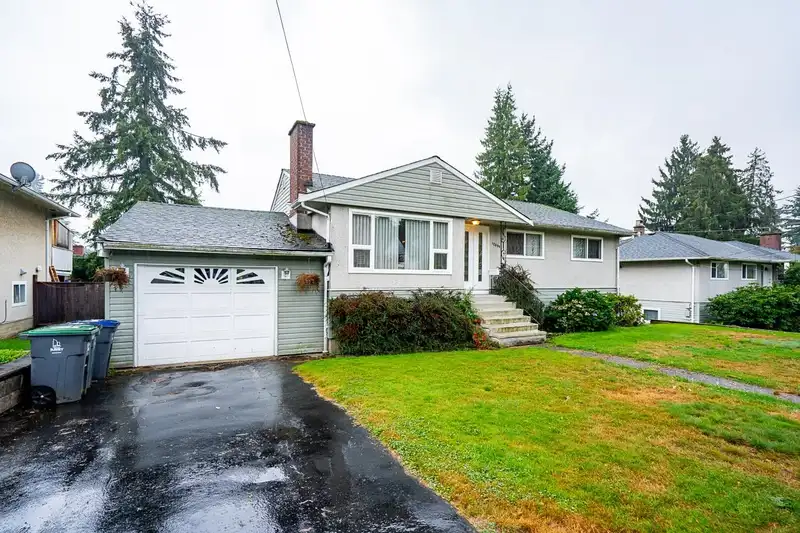 12894 99 AVENUE - photo 1 of 33