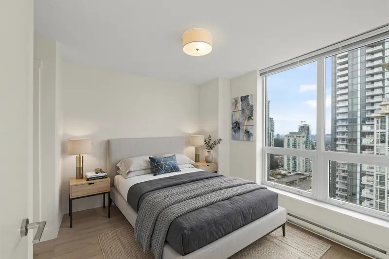 2306 3007 GLEN DRIVE - photo 4 of 25