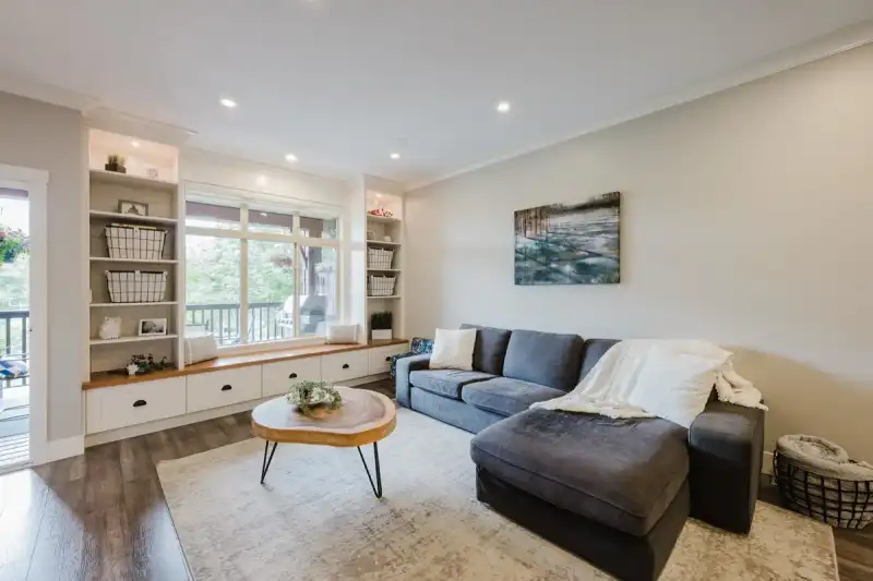 24 19478 65TH AVENUE - photo 1 of 36