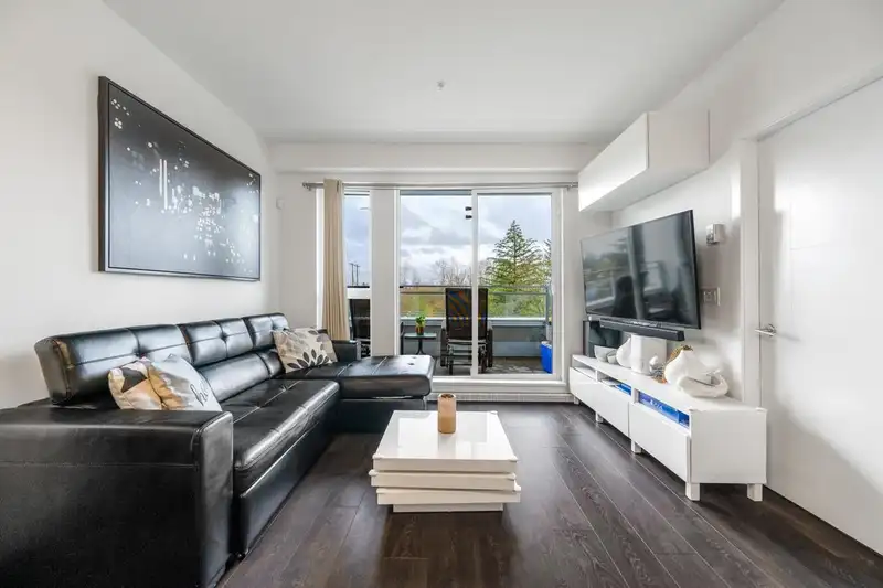 514 10581 140 STREET - photo 2 of 29