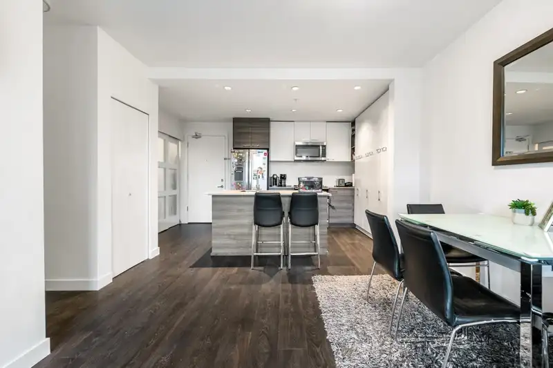 514 10581 140 STREET - photo 4 of 29