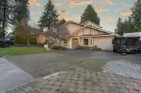8214 152A STREET - thumbnail 4