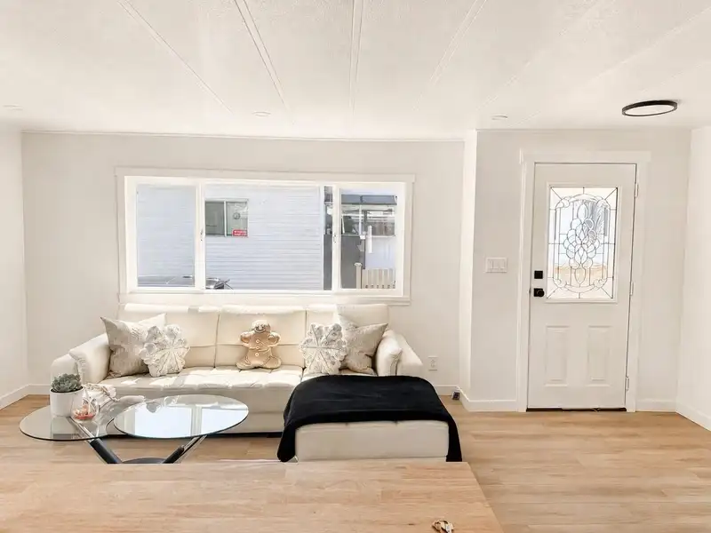 19 13650 80 AVENUE - photo 4 of 25