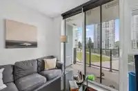 505 9887 WHALLEY BOULEVARD - thumbnail 7
