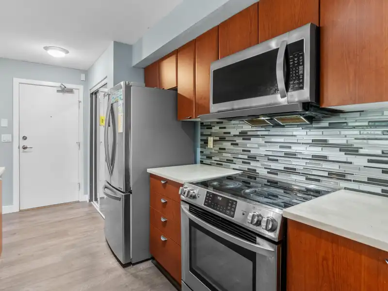 310 10092 148 STREET - photo 2 of 29