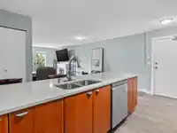 310 10092 148 STREET - thumbnail 4
