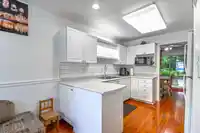 121 8655 KING GEORGE BOULEVARD - thumbnail 11