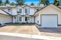 121 8655 KING GEORGE BOULEVARD - thumbnail 3