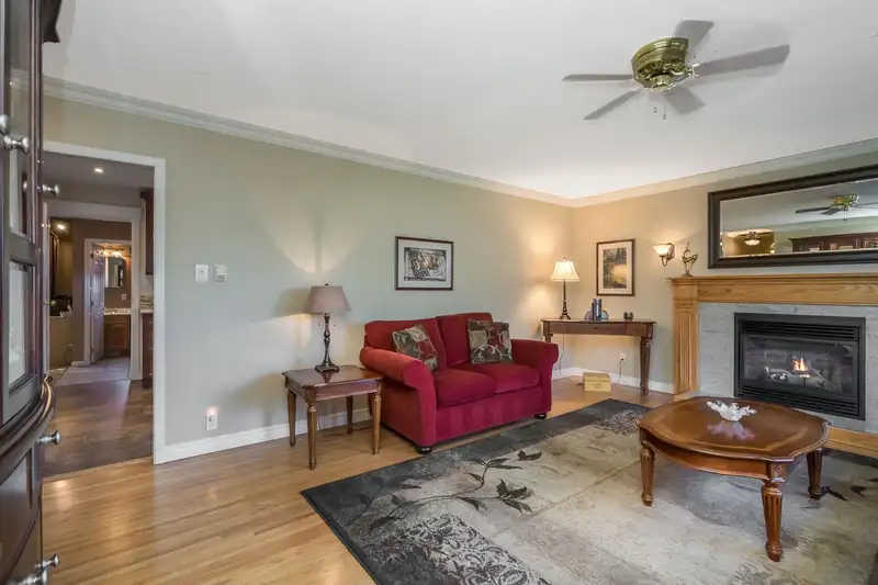 11564 97 AVENUE - photo 3 of 15