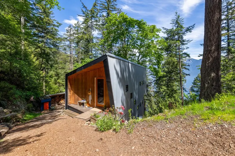 1283 PARK ROAD - photo 3 of 25