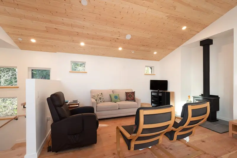 1580 EVERGREEN LANE - photo 3 of 25