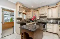 7833 147A STREET - thumbnail 9