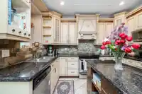 7833 147A STREET - thumbnail 10
