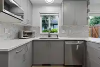 8 8111 160 STREET - thumbnail 7