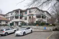 210 5955 177B STREET STREET - thumbnail 1