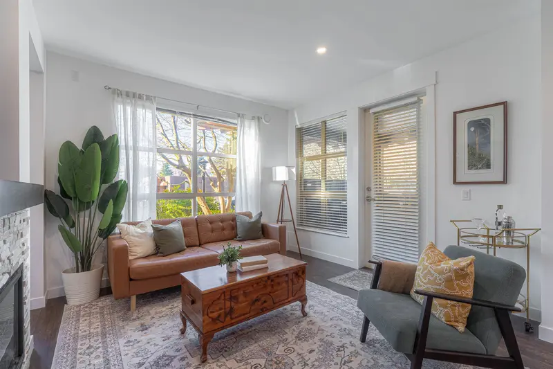 110 1468 ST. ANDREWS AVENUE - photo 3 of 25