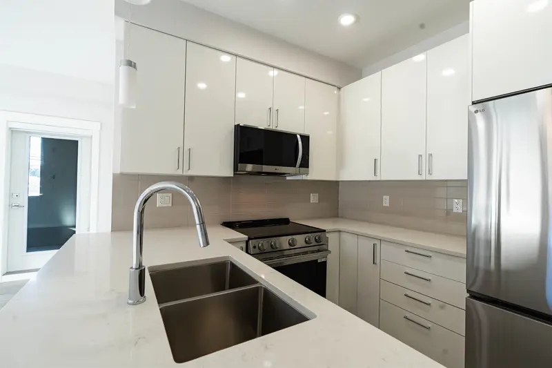 217 33886 PINE STREET - photo 3 of 25