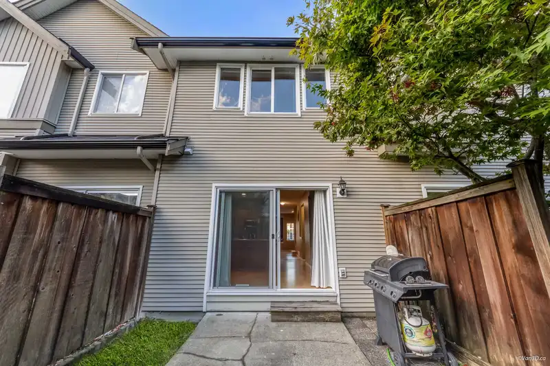 48 12677 63 AVENUE - photo 3 of 29