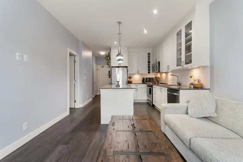 408 16396 64 AVENUE - photo 4 of 39