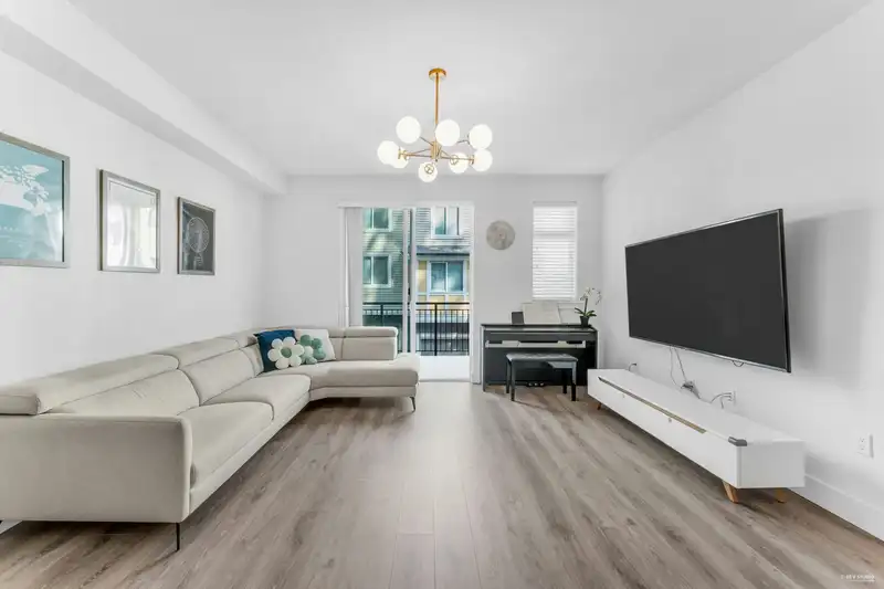 134 9718 161A STREET - photo 1 of 25