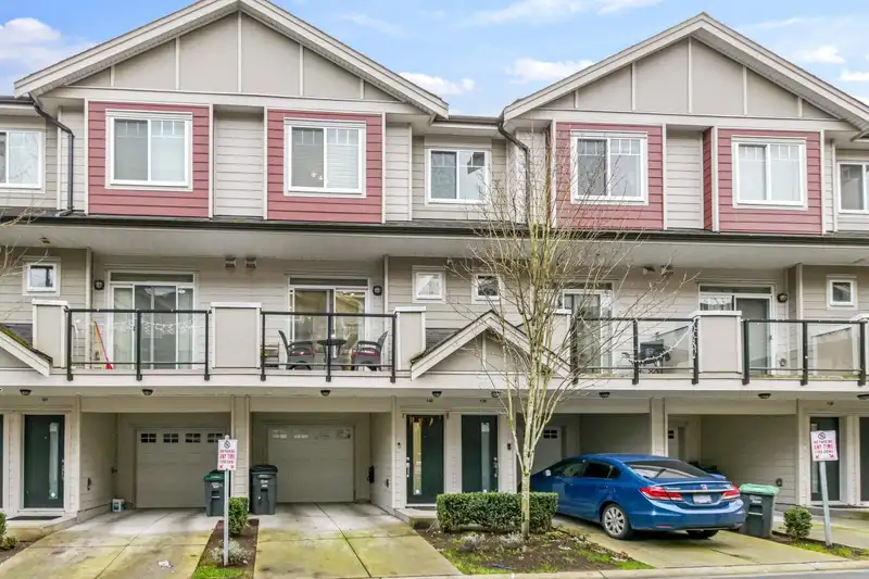 140 13898 64 AVENUE - photo 2 of 26