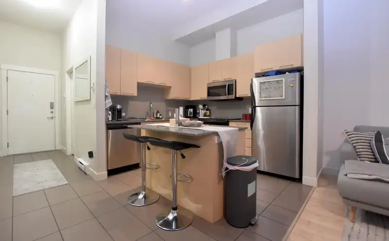 401 10822 CITY PARKWAY - photo 4 of 9