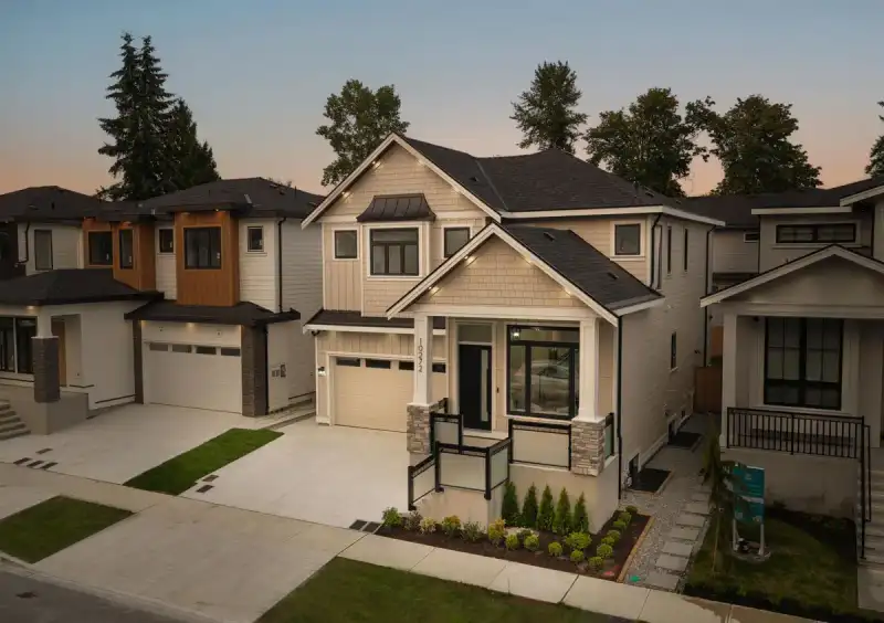 10272 166A STREET - photo 1 of 30