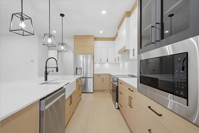 2 10250 YORK STREET - photo 4 of 25