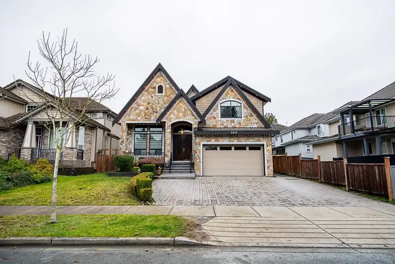 7273 149 STREET - photo 1 of 38
