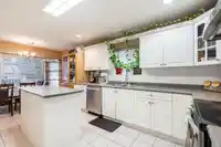 7658 147A STREET - thumbnail 11