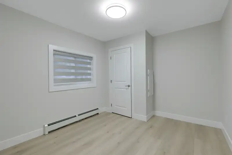 12509 77B AVENUE - photo 1 of 40