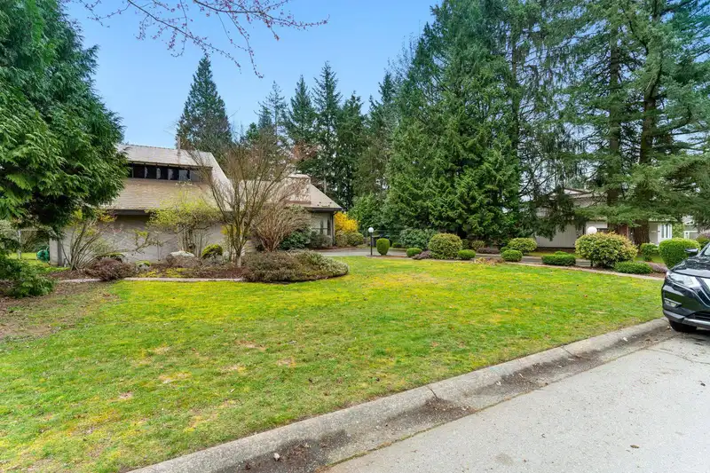 5744 146A STREET - photo 3 of 11