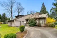 5744 146A STREET - thumbnail 10