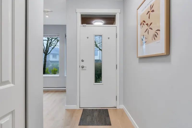 130 9229 UNIVERSITY CRESCENT - photo 3 of 25