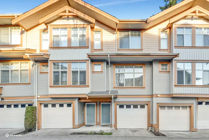 19 12036 66 AVENUE - photo 1 of 26