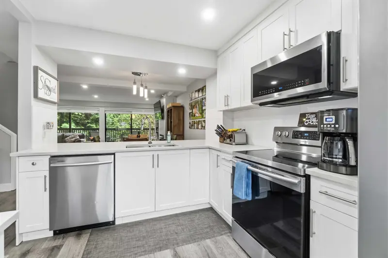 9016 ALTAIR PLACE - photo 4 of 25