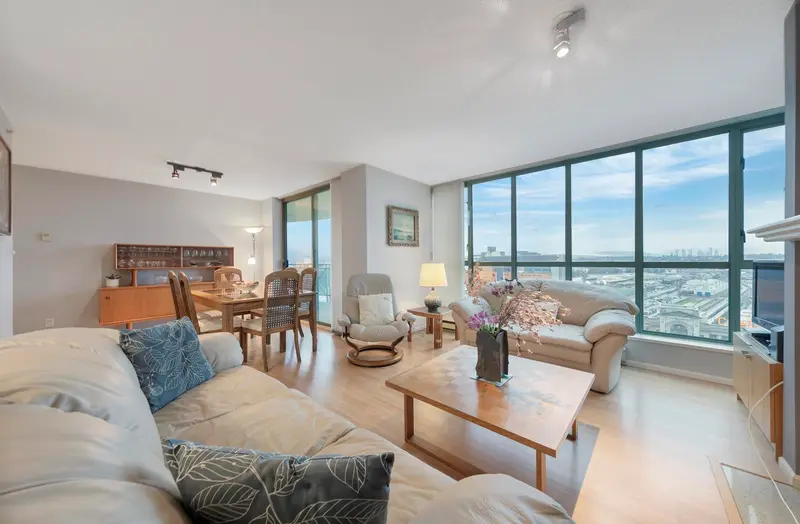 1904 1188 QUEBEC STREET - photo 3 of 25